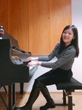 Klavierunterricht - Ich bin I-Ching Weng, ich komme aus Taiwan und wohne in Hamburg. Ich...