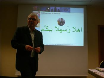 Arabisch für Medien + levantinische Dialekte und interkulturelle Kompetenz Orient, Samir L. Iranee, Trommel, Frankfurt am Main