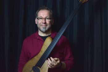 Bassunterricht - Nach Studienaufenthalten in Holland und Amerika gründete er eine private..., Ralf Gauck (GAUCKwerkstatt), Bass, Worms
