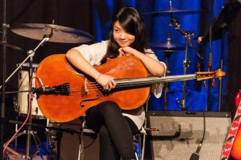 Cello - Internationale Jazzcellistin aus Taiwan und studierte Musiklehrerin mit..., Sung-Yueh C., Cello, Hannover - Mitte
