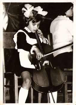 Cellounterricht - Als diplomierte Cello-Lehrerin / Orchestermusikerin mit mehreren Jahren..., Anastasia K. (Cello), Cello, Berlin - Neukölln