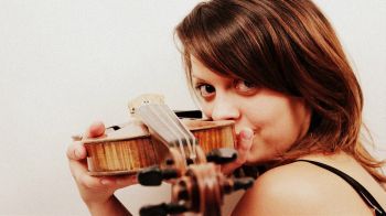 Geigenunterricht - Ich bin 1988 geboren und spiele seit meinem 5. Lebensjahr Geige. 2003..., Julia A., Geige, Villingen-Schwenningen - Villingen
