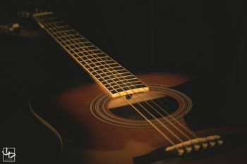 Gitarre - Ich bin Dipl. Gitarrenlehrer mit 30 Jh Unterricht Erfahrung,..., Julio A., Gitarre, Meerbusch - Osterath