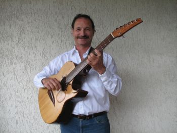 Gitarre - Studium der Musik am Richard-Strauss-Konservatorium in München..., Alexander Schriefer (Gitarrenunterricht Alexander Schriefer), Gitarre, Pürgen