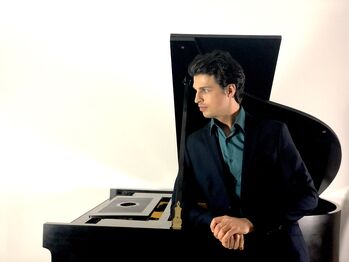 Professioneller Klavierunterricht in Würzburg oder Online bei Johannes Böhm (B.Mus.), Johannes Böhm (B.Mus.), Klavierlehrer, Pianist, Klavier, Würzburg