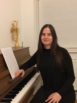 Russischunterricht - Ich bin eine diplomierte Klavierlehrerin, Komponistin, Organistin,..., Marina K., Russisch, Berlin - Mitte