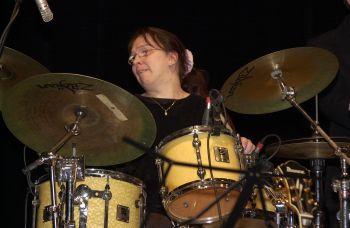 Schlagzeugunterricht - Die Oldenburger Schlagzeugerin und Percussionistin Melanie..., Melanie G., Schlagzeug, Oldenburg