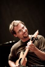 E-Gitarrenunterricht - Studium "Jazz und aktuelle Musik"absolviert an der Hochschule für...