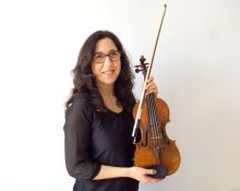Geige - Ich bin Geigerin und habe Diplom und Master in der Hochschule für Musik...