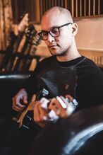 Biete Gitarrenunterricht (Akustikgitarre, E-Gitarre), Tobias Schuler, Gitarre, Schramberg/Sulgen