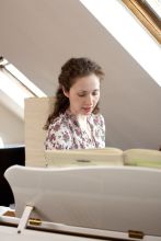 Klavierunterricht - Absolventin der renommierten Hochschule für Musik und Theater und...