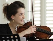 Violaunterricht - Mein Name ist Laura Möhr, ich bin professionelle Bratschistin, 30...